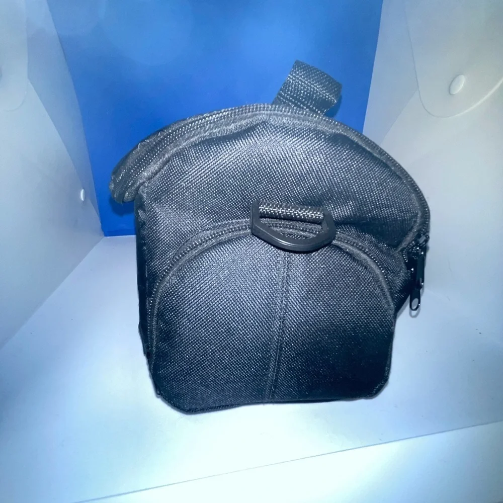 Small Canon Gadget Camera Bag NWT - Adj sections